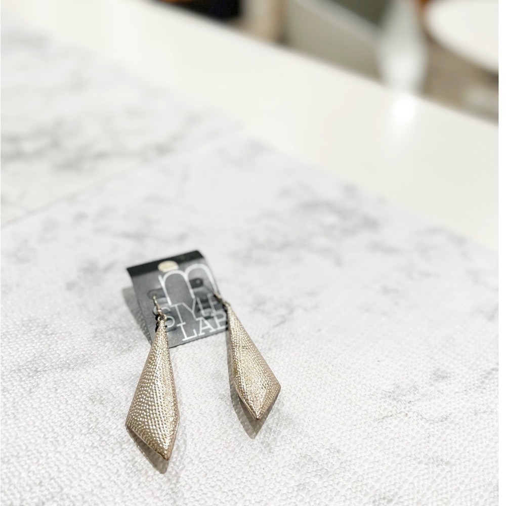 💎 💫 🍃Large Fashion silver earrings -NWT 🌟🍃 - Picture 2 of 5